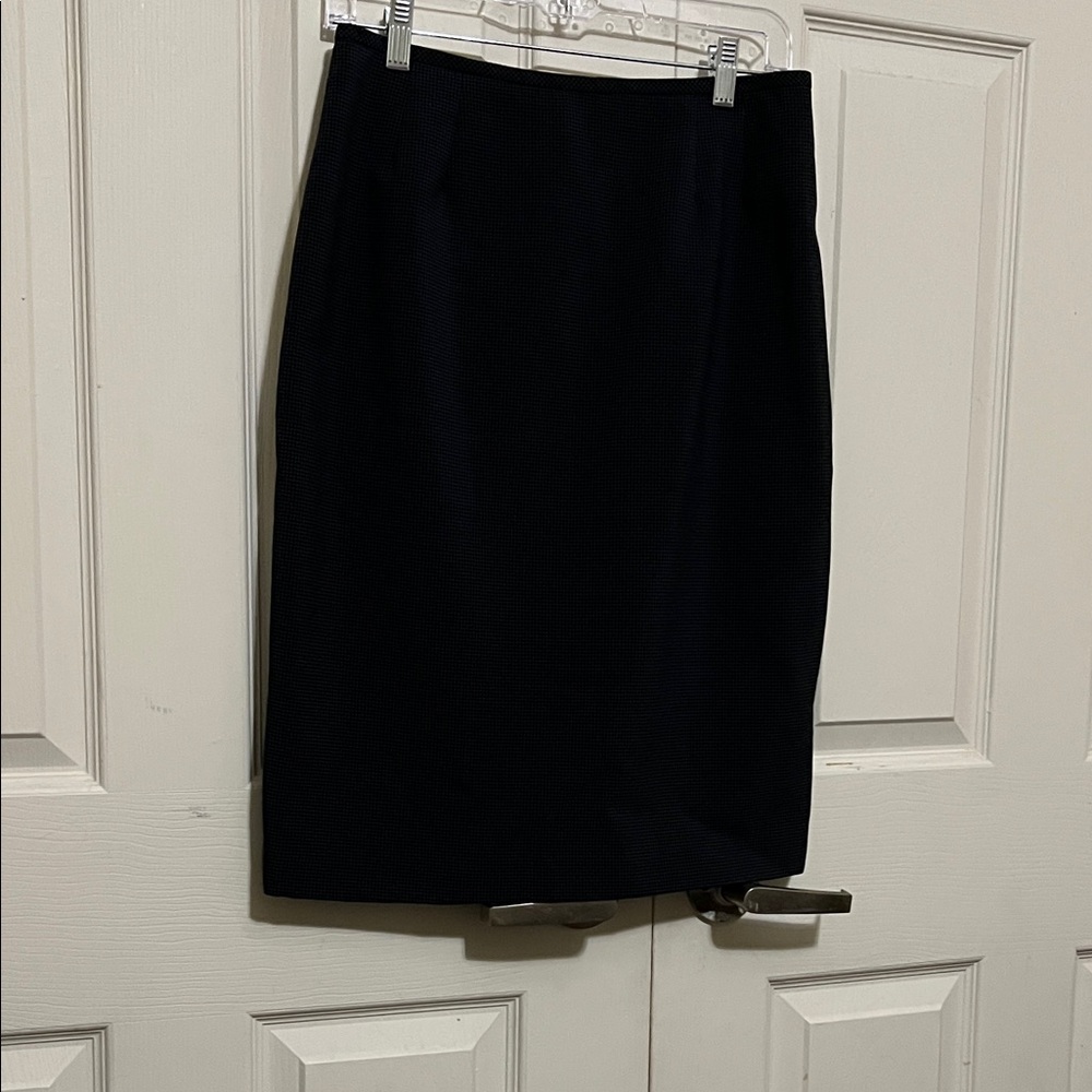 Dressbarn Classic Black Pencil Skirt